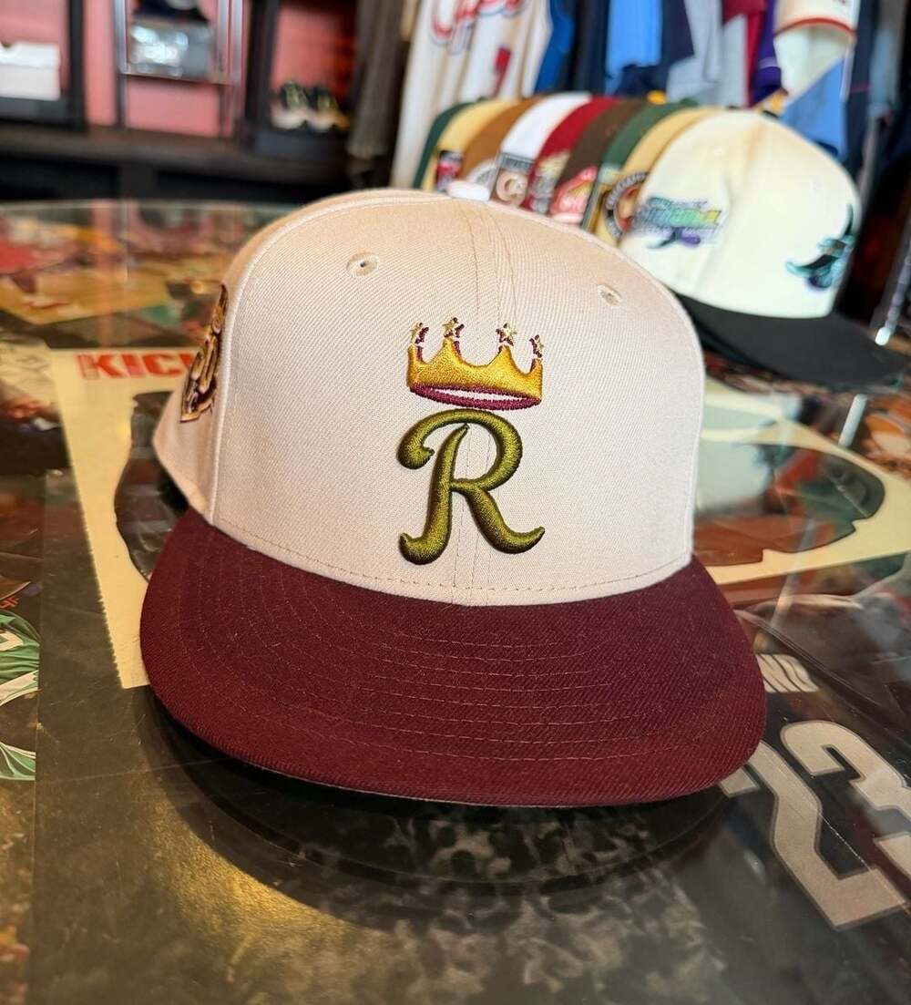 New Era Kansas City Royals 59Fifty Fitted Hat Size 7 New with tags 54.99 retail